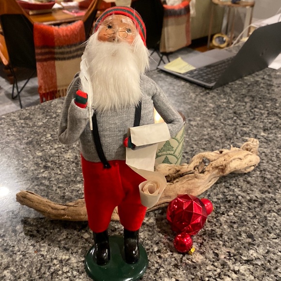 Byer’s Choice ltd The Carolers Santa with list and feather quill 1990 perfect - Picture 1 of 6